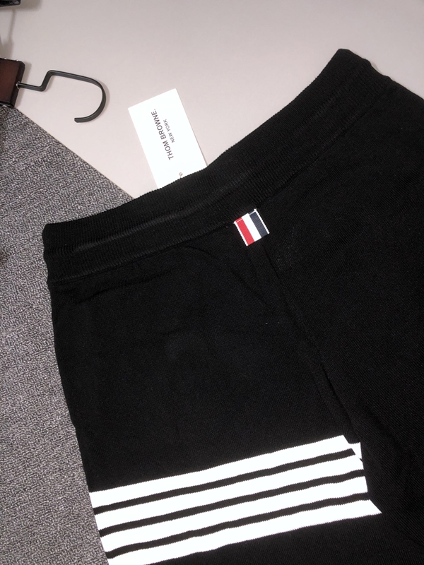 ブランドハーフパンツ角部分ディテール